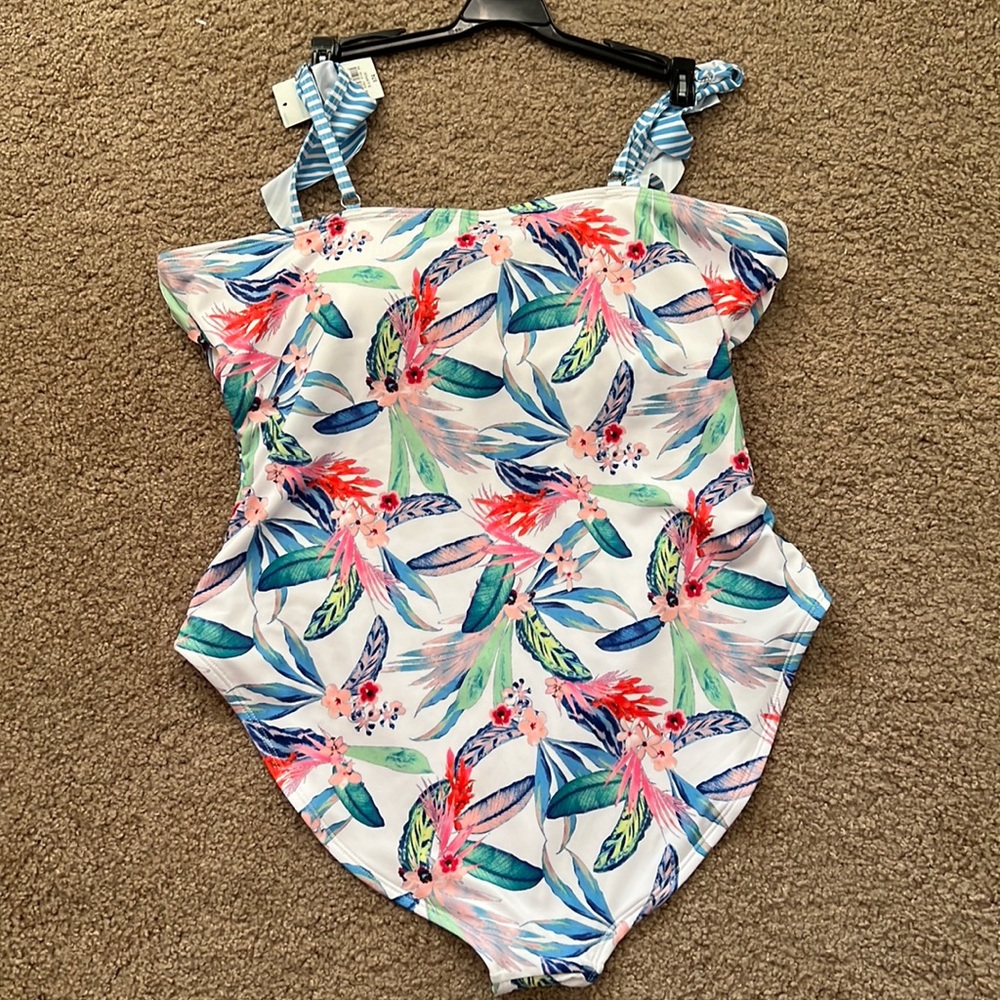 XL bathing suit